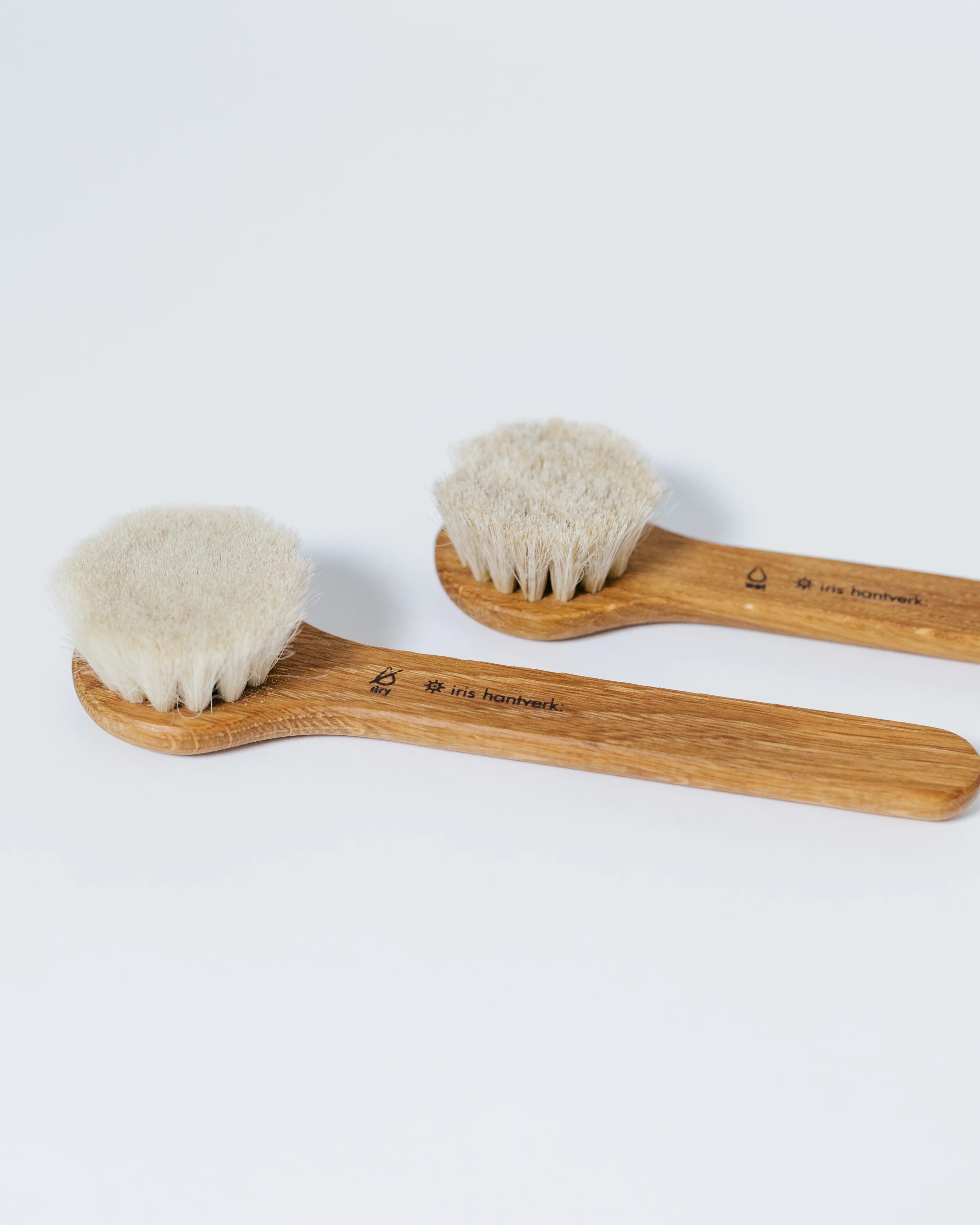 Facial Massage Brush - Oak